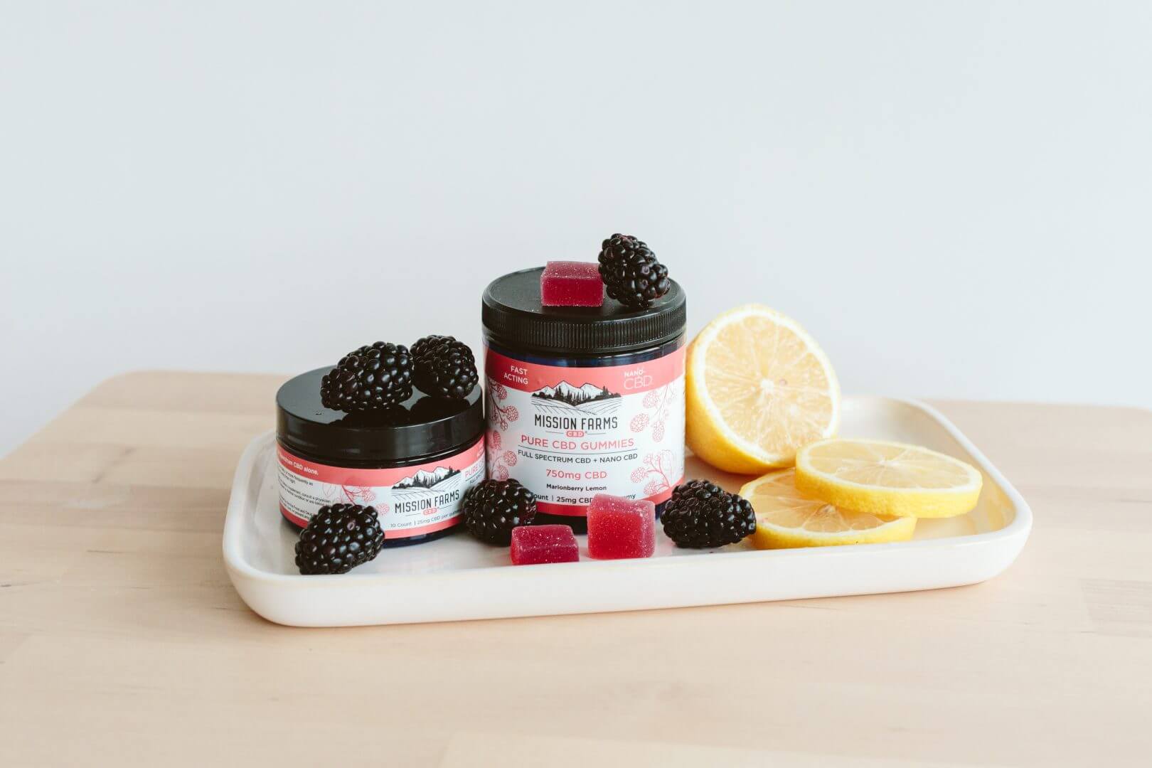 You are currently viewing CBD Oil vs. CBD Gummies: Unveiling the Differences